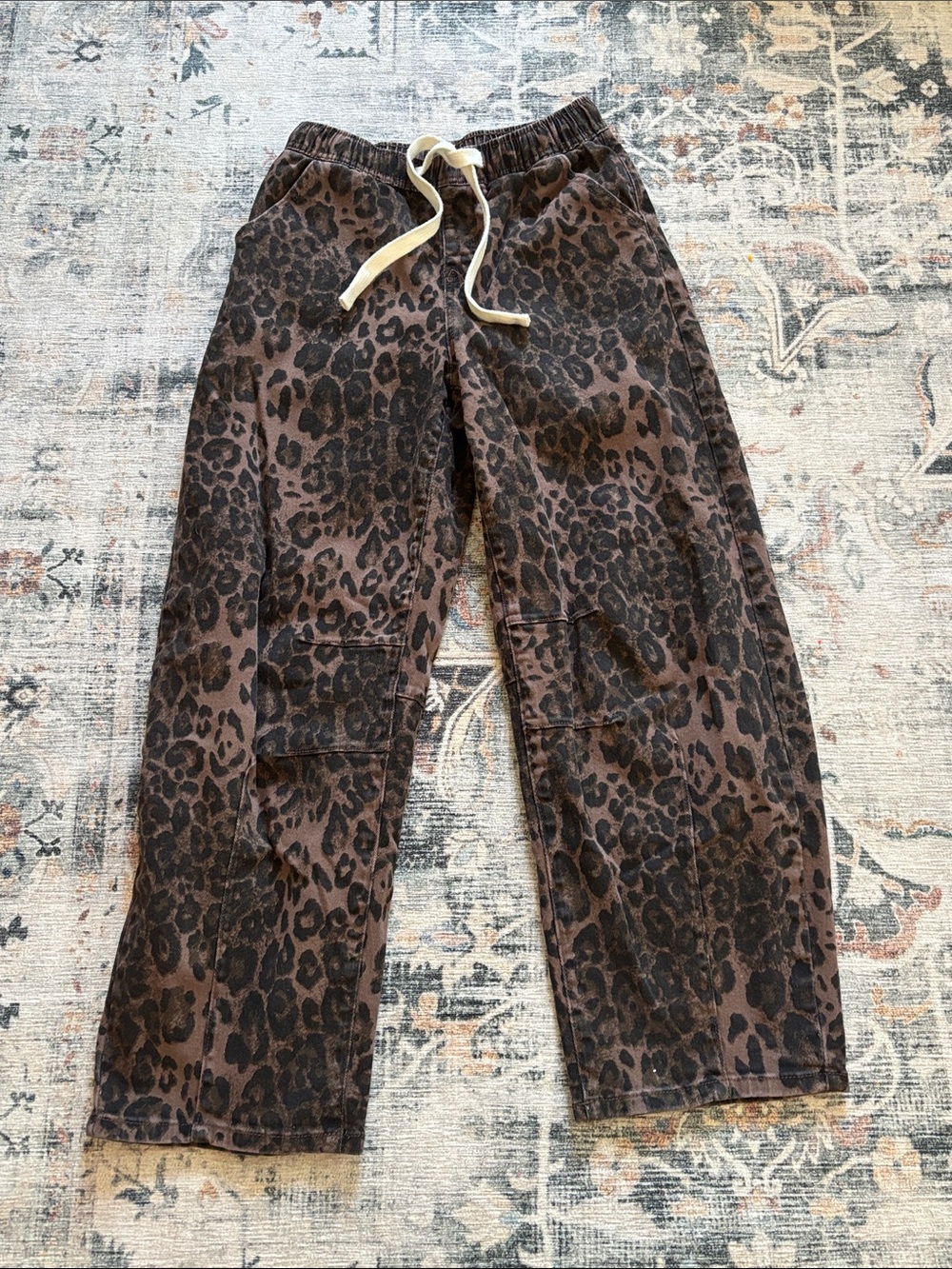 Leopard Print Drawstring barrel pants